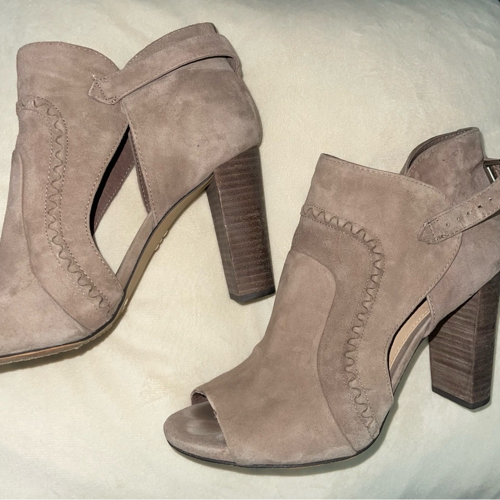 Vince Camuto Heels